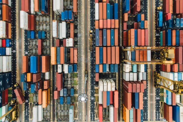 Revolutionizing Reverse Logistics: Overcoming Challenges and Embracing Future Solutions in Global Trade Revolutionizing Reverse Logistics: Overcoming Challenges and Embracing Future Solutions in Global Trade