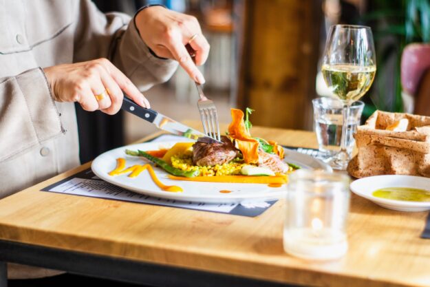 Automation’s Crucial Role in Revolutionizing Food and Beverage Supply Chains Automation's Crucial Role in Revolutionizing Food and Beverage Supply Chains