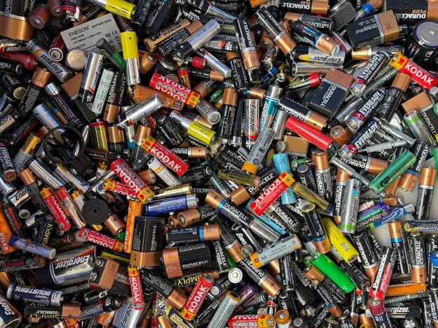 Partnership Established for Vanadium Battery Supply Chain in Queensland Partnership Established for Vanadium Battery Supply Chain in Queensland
