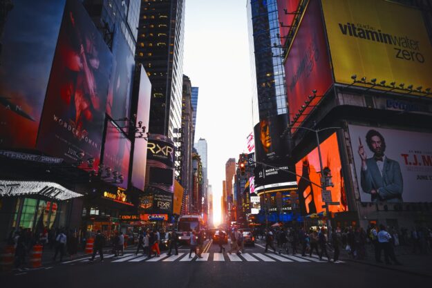 Logistics Firm Makes $200M Investment in U.S. Healthcare and Life Sciences Expansion Logistics Firm Makes $200M Investment in U.S. Healthcare and Life Sciences Expansion