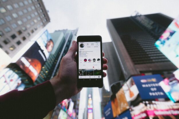 Leveraging Internet of Things for Enhanced Efficiency in Retail Supply Chain Leveraging Internet of Things for Enhanced Efficiency in Retail Supply Chain