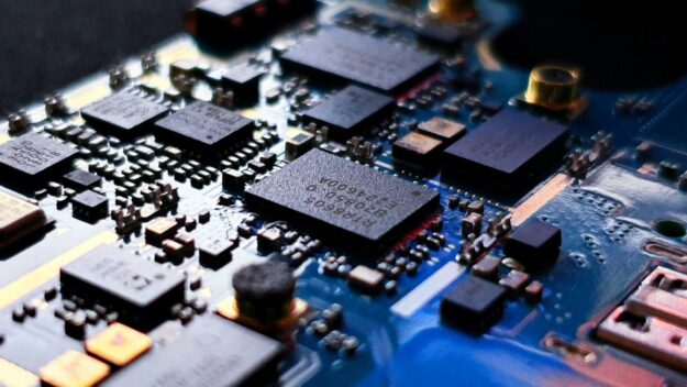 Defense Department Awards $576M Contract to Boost U.S. Semiconductor Supply Chain Defense Department Awards $576M Contract to Boost U.S. Semiconductor Supply Chain