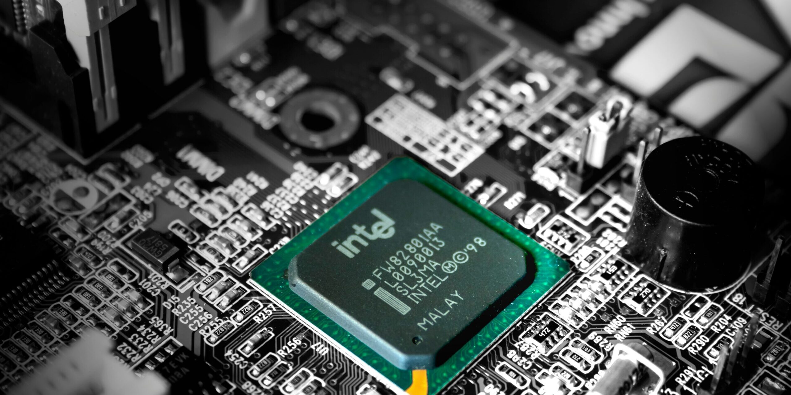 Japan's Chip Supply Chain Stocks Remain Promising for AI Trends