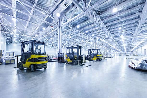 Transforming Modern Warehousing: Enhancements in Logistics and Supply Chain Efficiency Transforming Modern Warehousing: Enhancements in Logistics and Supply Chain Efficiency