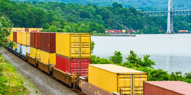 Vietnam Enhances Rail Freight Services to Strengthen Supply Chain Efficiency Vietnam Enhances Rail Freight Services to Strengthen Supply Chain Efficiency